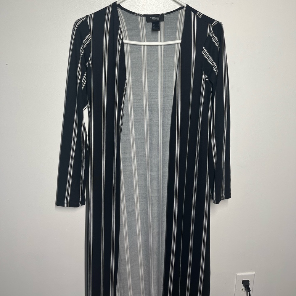 Soft stretchy coverup cape - long black and white